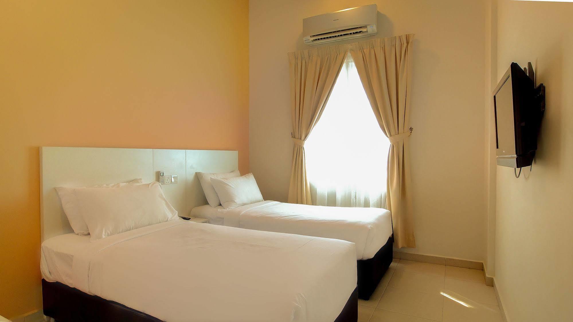 G Inn George Town Exterior photo